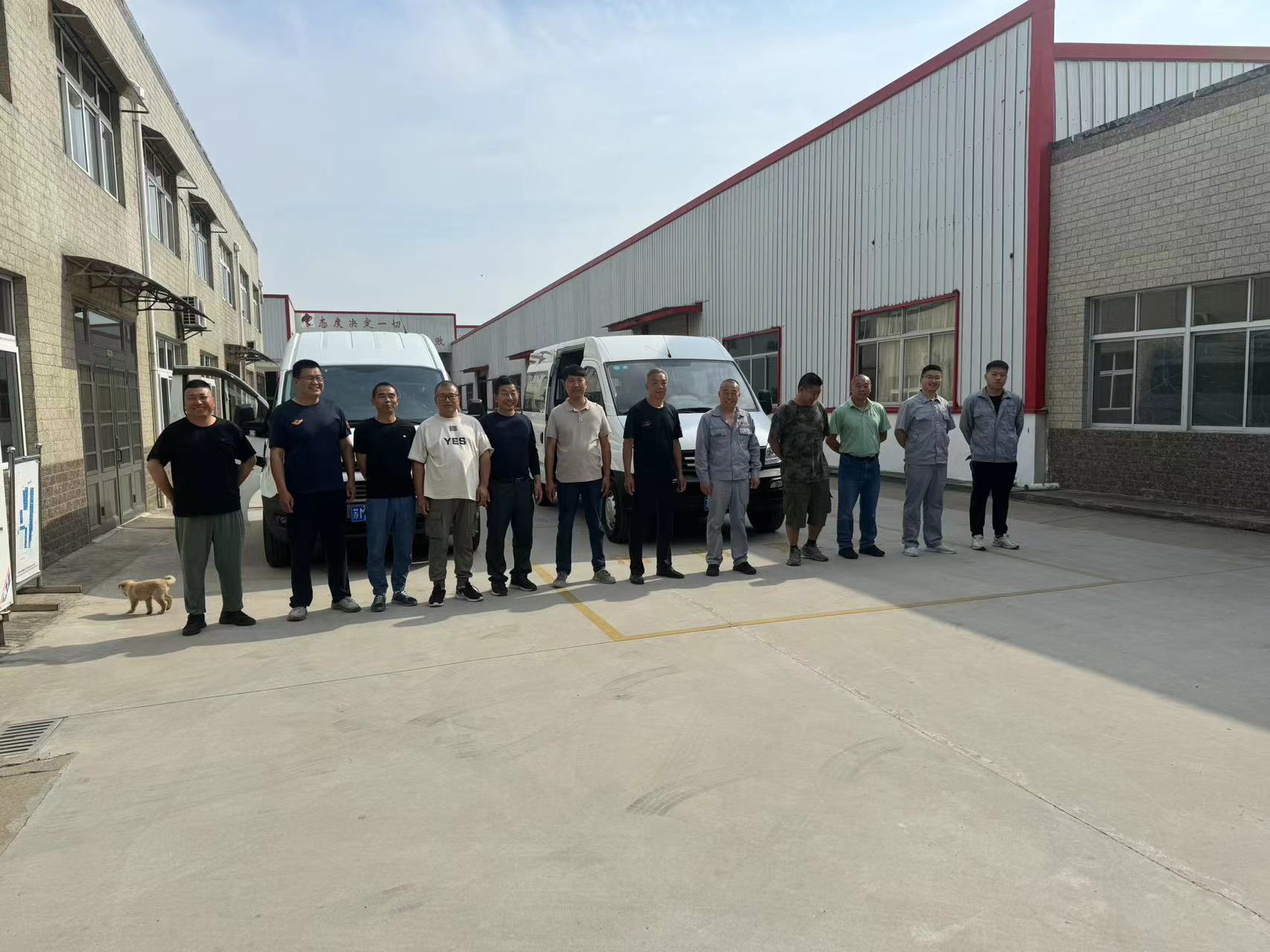 炎熱夏季到了，工程部進(jìn)入大忙時(shí)節(jié)